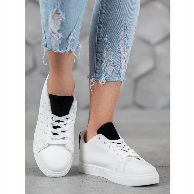 SHELOVET Pantofi albi cu insertii din piele intoarsa 2