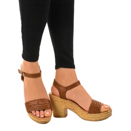 Sandale cu toc maro 150-614 1