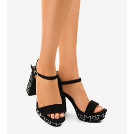 Sandale negre pe o piele de piele de căprioară 99435-4 negru 1