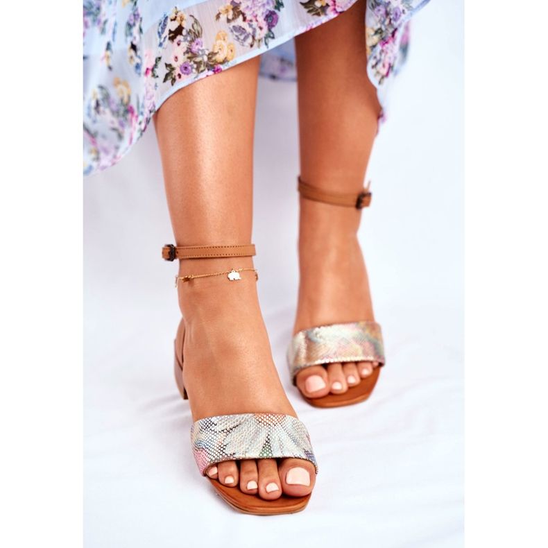 Sandale pentru femei Piele Maciejka Piele cu cap roșu 04618-29 maro 2