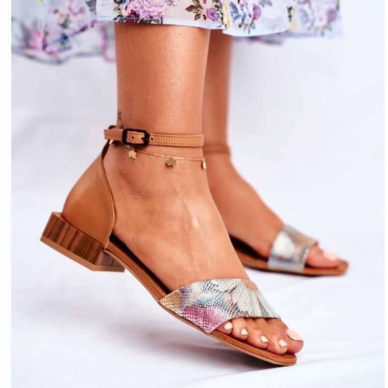 Sandale pentru femei Piele Maciejka Piele cu cap roșu 04618-29 maro 1