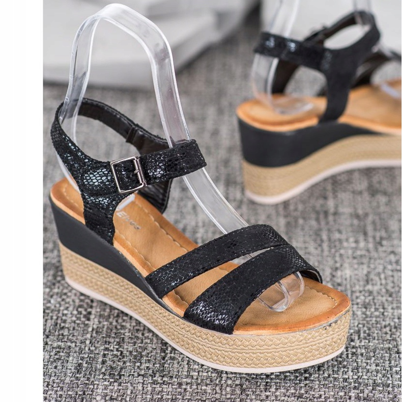 Sea Elves Sandale confortabile negru 1