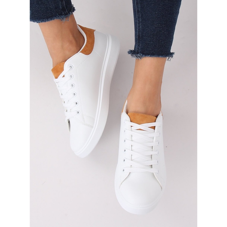 Adidași de damă albi LA85P Camel 2