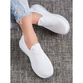 Renda Slipons ajurati pe platforma alb 2