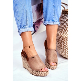 Sandale de damă pe pană Big Star Beige FF274982 bej 1