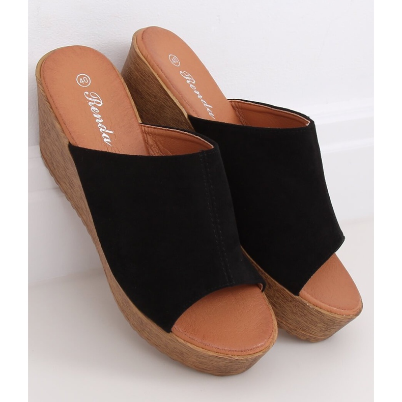 Papuci negri pe pană negru 10-236 Negru 1