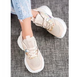 Mannika Adidași la modă cu plasă maro 2 Mannika Adidași la modă cu plasă maro 2