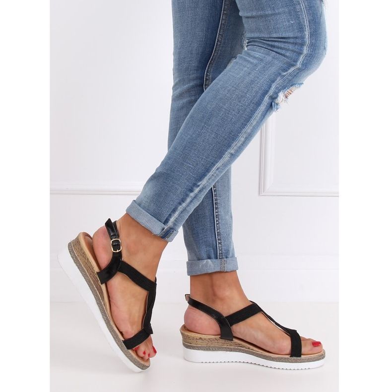 Sandale negre pe o pană neagră L6629 Negru 1