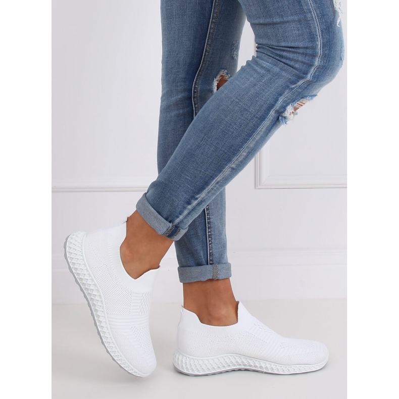 Alb 4388 Pantofi sport albi 1