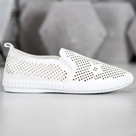 GOLL Slipons albi ajurati 1