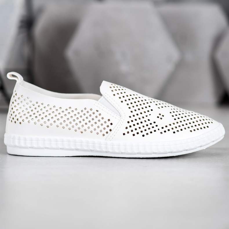 GOLL Slipons albi ajurati 1