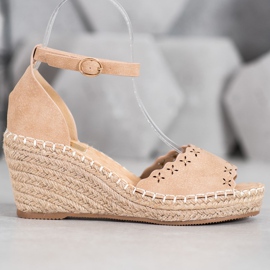 Evento Sandale cu model ajurat maro 1 Evento Sandale cu model ajurat maro 1