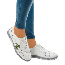 Adidași ajurati albi cu amprenta JH81171-1 1