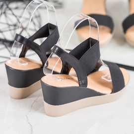 Clowse Sandale ușoare negru 1