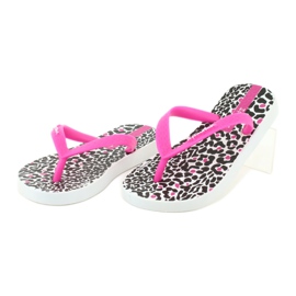 Flip-flops cu imprimeu leopard Ipanema 82777 alb negru roz 2