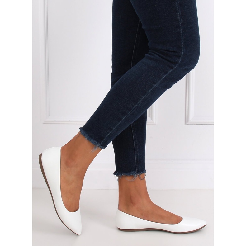 Balerini degetele albe migdale CD52P Alb 1 Balerini degetele albe migdale CD52P Alb 1