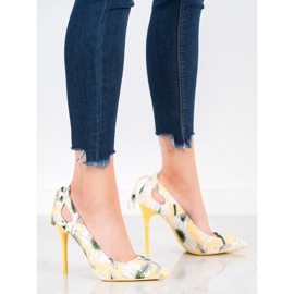 Seastar Pinii cu stil în flori multicolor galben 1 Seastar Pinii cu stil în flori multicolor galben 1