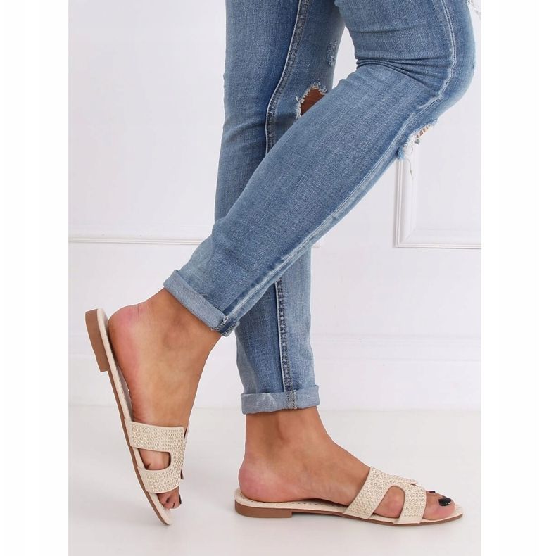 Papuci bej femei Q-88 Bej 2