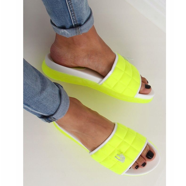 Papuci de damă neon G-338 Verde multicolor 2