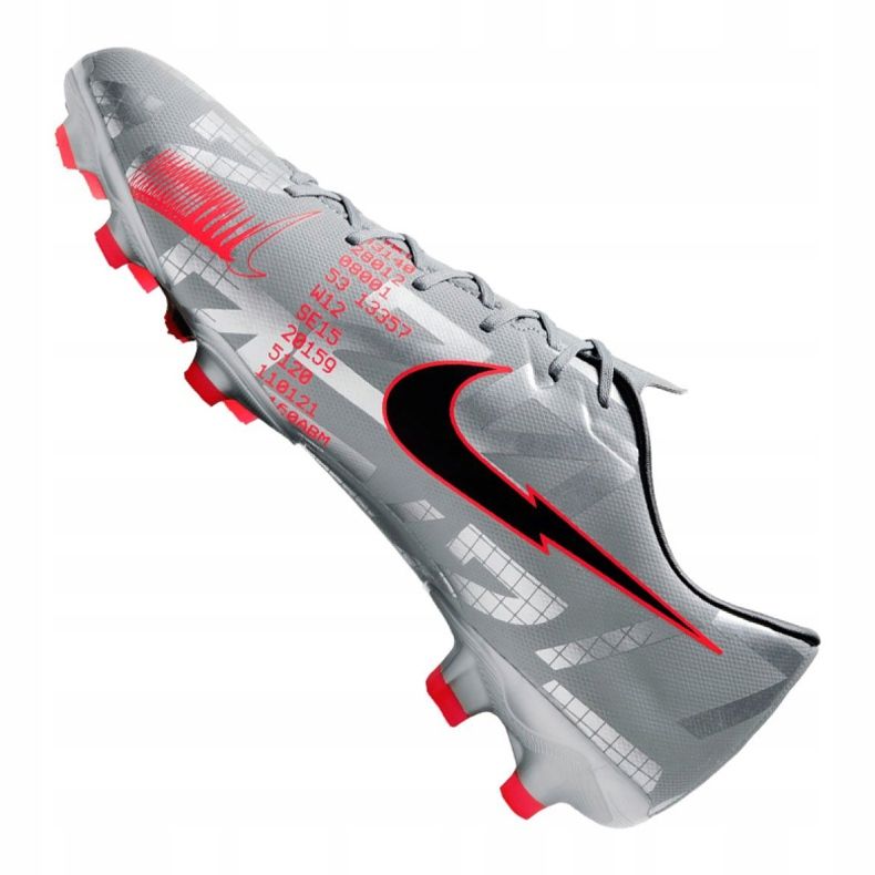 Pantofi de fotbal Nike Vapor 13 Academy Mg AT5269-906 multicolor argint 1