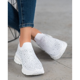 Renda Adidași albi cu cristale 1