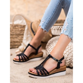 Mannika Sandale cu pene confortabile negru 2 Mannika Sandale cu pene confortabile negru 2