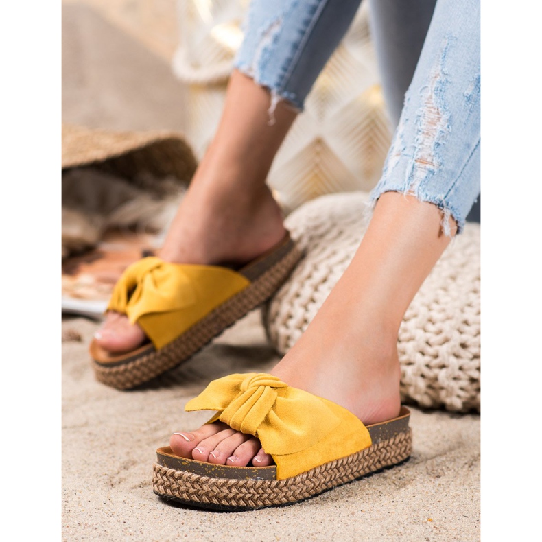 Comer Papuci pe o platformă înaltă galben 1