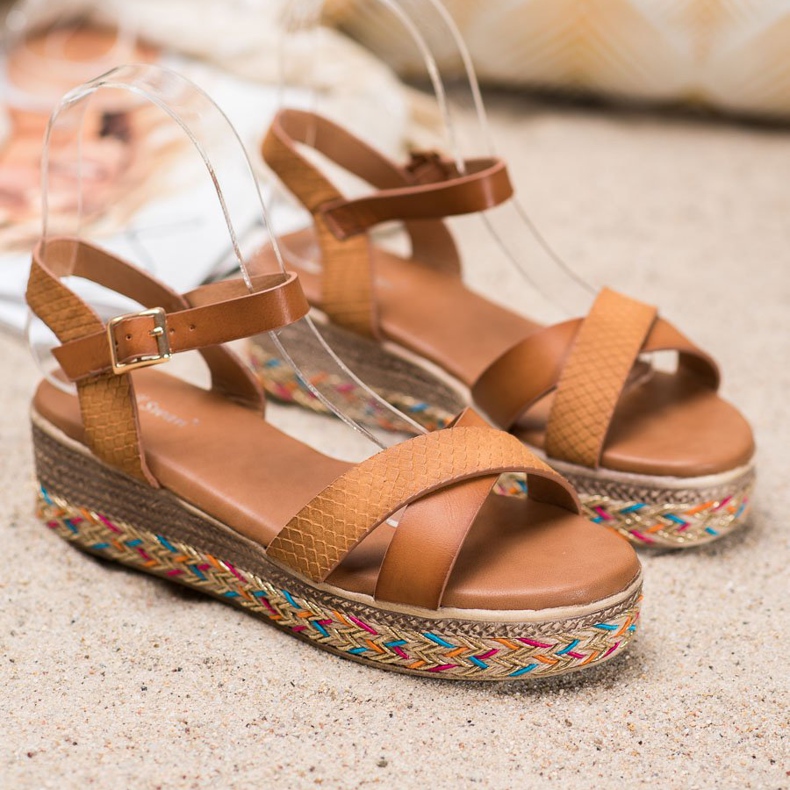 Small Swan Sandale la modă cu piele ecologică maro 2 Small Swan Sandale la modă cu piele ecologică maro 2