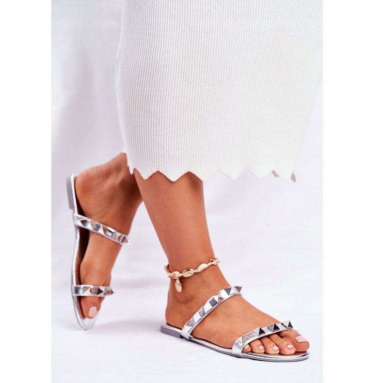 Papuci argintii Merrados cu știfturi pentru femei gri 2