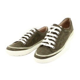 Adidași din piele pentru femei Caprice 23654 verde 2