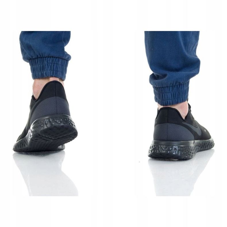 Pantofi Nike Revolution 5 4EU M BQ6714-004 negru 2