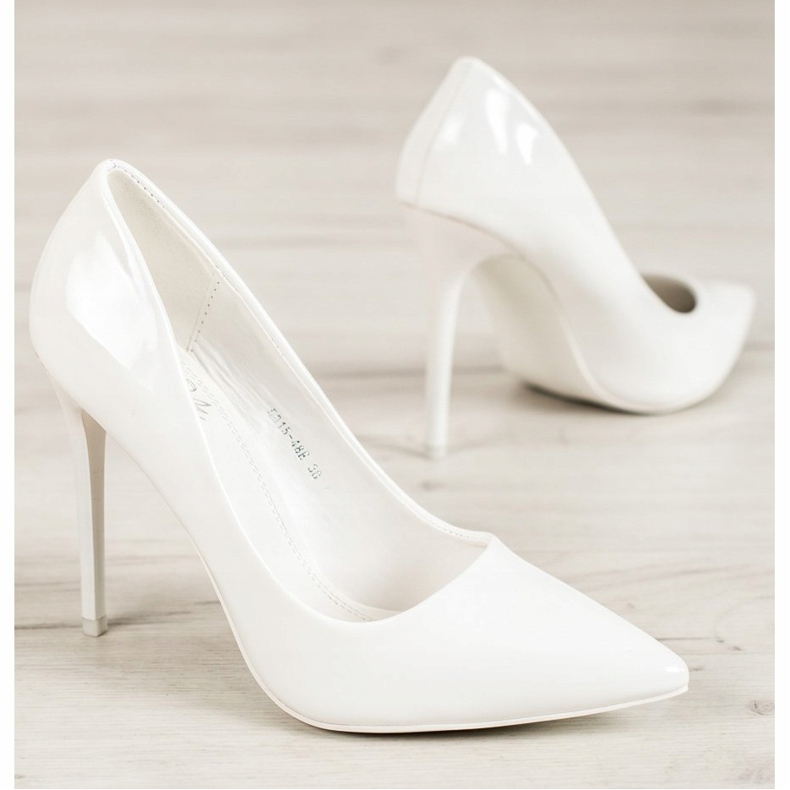 Small Swan Știfturi lăcuite alb 1