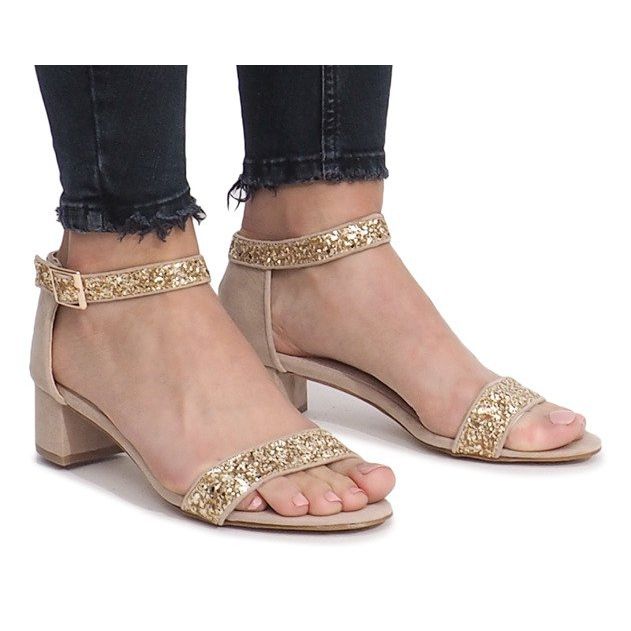 Sandale de aur pe un post din Montana galben 1