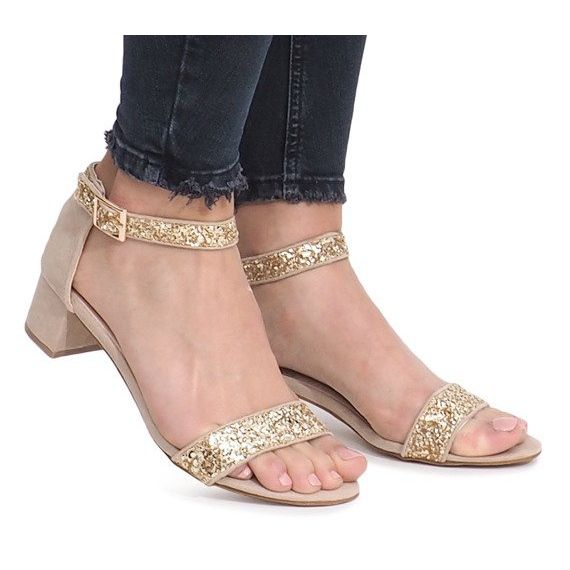 Sandale de aur pe un post din Montana galben 2 Sandale de aur pe un post din Montana galben 2