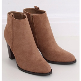 Tocuri înalte clasice bej UK09P Bej maro 1