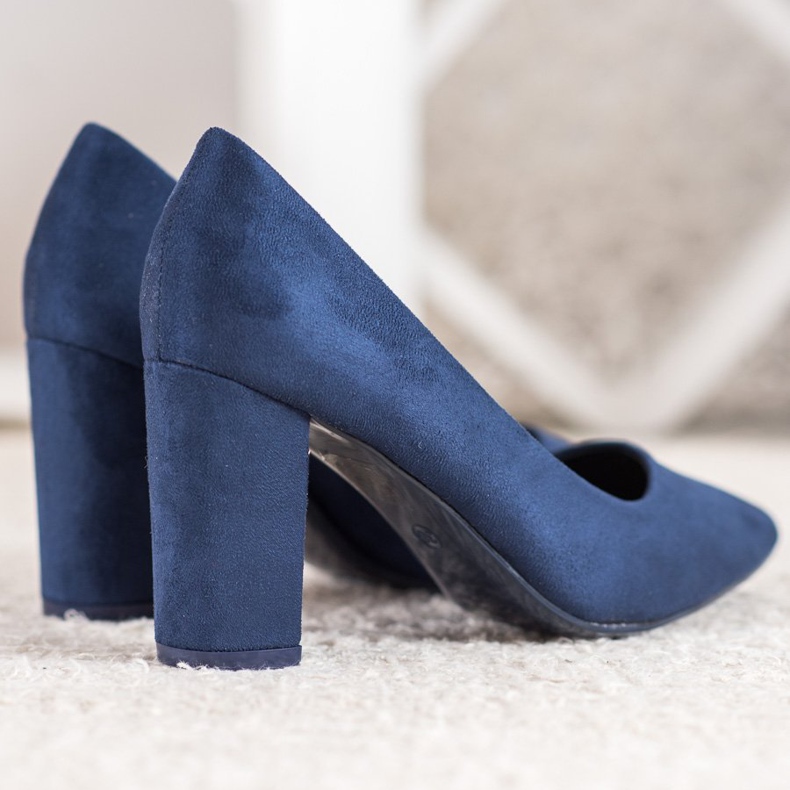 Small Swan Pompele de culoare albastru marin pe un stâlp 2