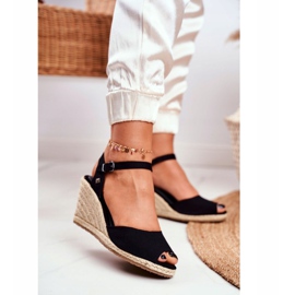 Sandale pentru femei pe pană împletită Big Star Black DD274A209 negru 1
