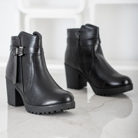 J. Star Cizme confortabile pe platformă negru 2
