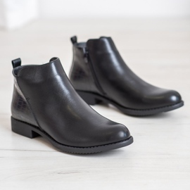 J. Star Cizme cu toc plat negru 1