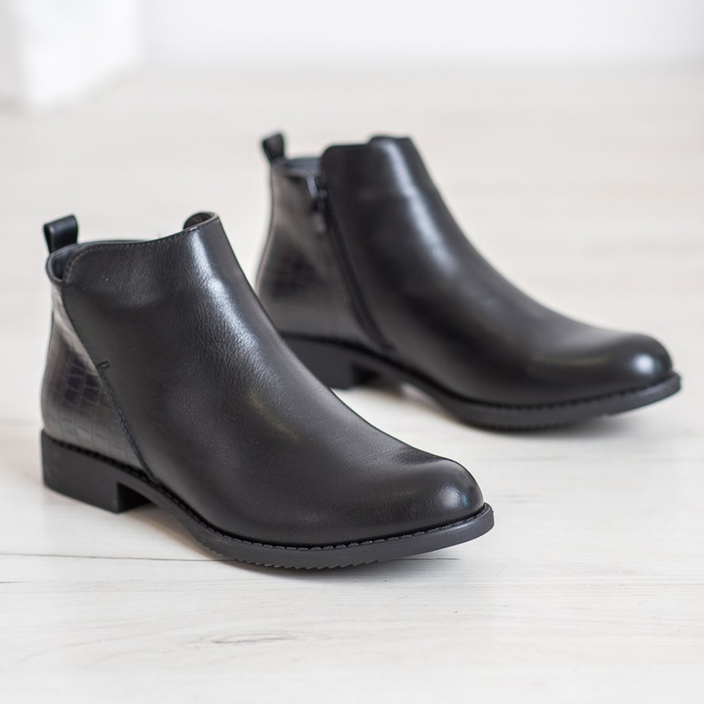 J. Star Cizme cu toc plat negru 1