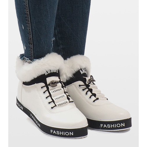 Cizme de piele albă din piele izolată NB252P-1 2 Cizme de piele albă din piele izolată NB252P-1 2