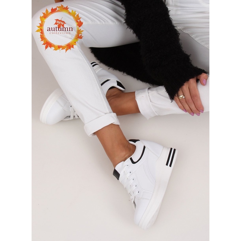 Adidași albi BY-0370 ALB / NEGRU pe o pană ascunsă 1