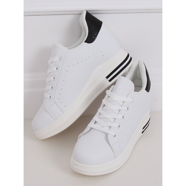 Adidași albi MY-0367 WHITE / BLACK pe o pană ascunsă 2
