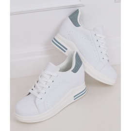 Adidași albi MY-0367 WHITE / BLUE pe o pană ascunsă 2