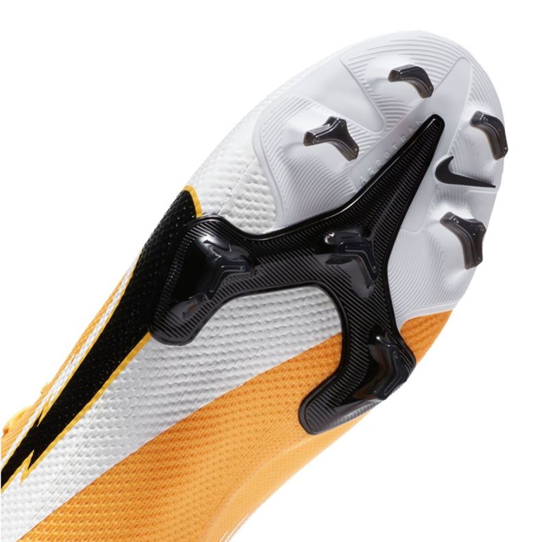Ghete de fotbal Nike Vapor 13 Pro Fg M AT7901-801 multicolor galben 2