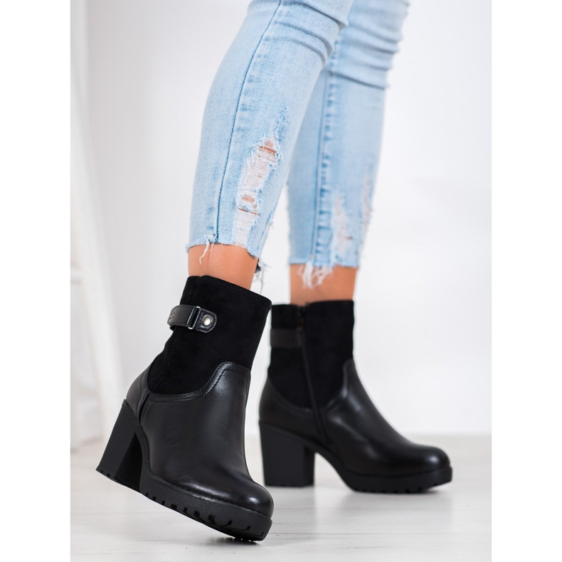 J. Star Cizme calde pe stâlp negru 1 J. Star Cizme calde pe stâlp negru 1