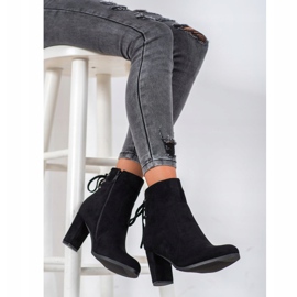 Cizme legate pe postarea VINCEZA negru 1 Cizme legate pe postarea VINCEZA negru 1