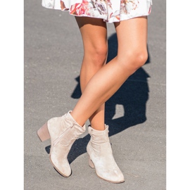 Bestelle Cizme de cowboy ajurate clasice bej 2 Bestelle Cizme de cowboy ajurate clasice bej 2