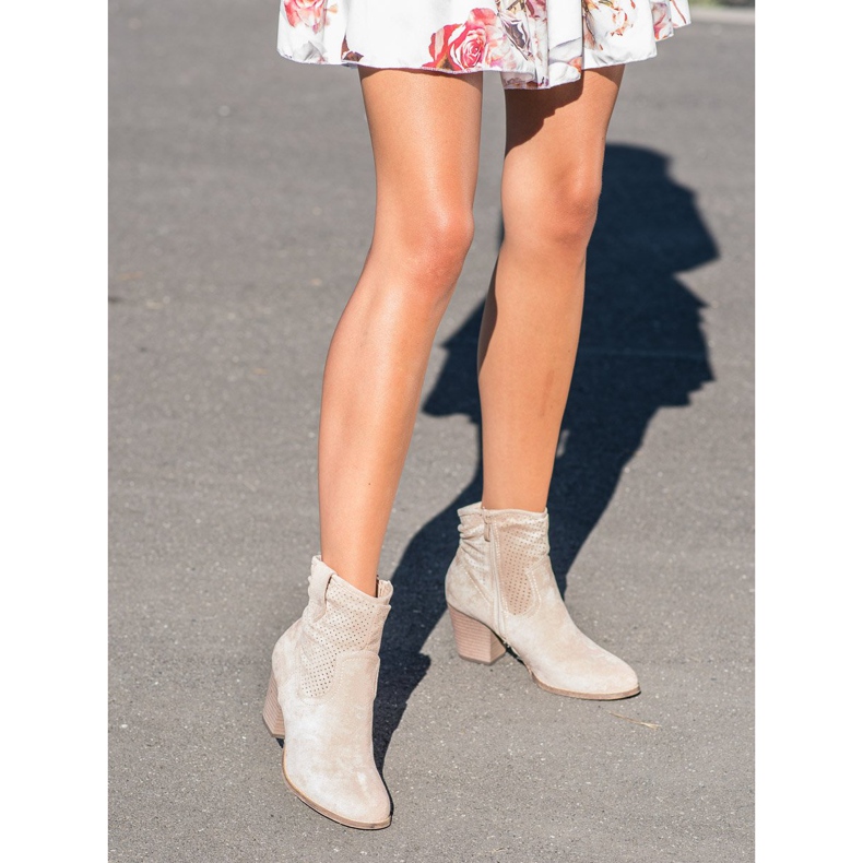 Bestelle Cizme de cowboy ajurate clasice bej 1 Bestelle Cizme de cowboy ajurate clasice bej 1