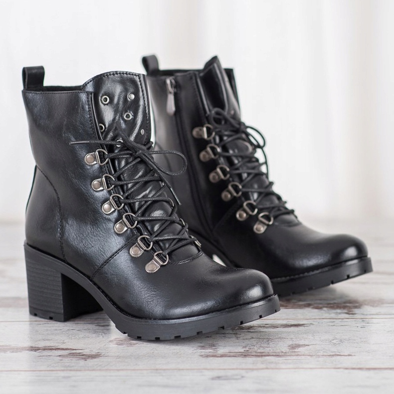 Muncitori la postul VINCEZA negru 1